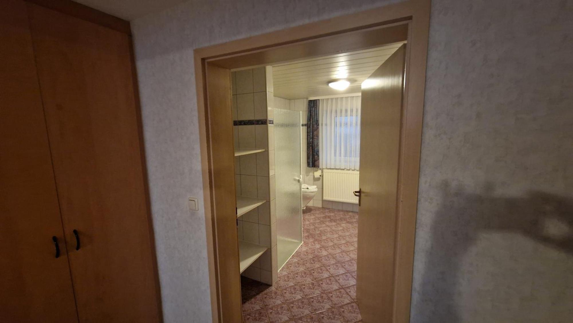 Schwarzer Adler - Hotel Garni Ipsheim Værelse billede